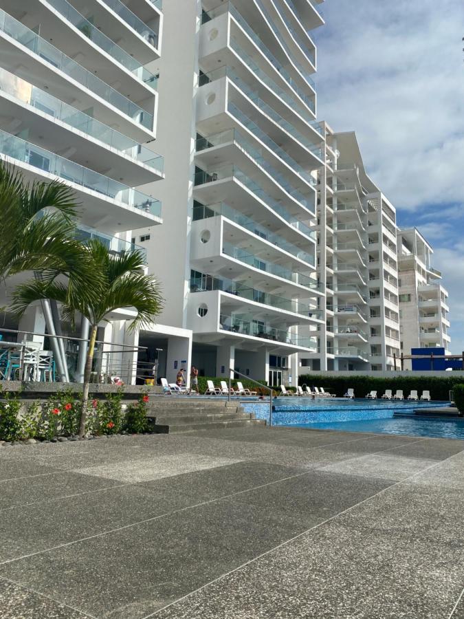 Departamentos Frente Al Mar En Playa Azul-tonsupa