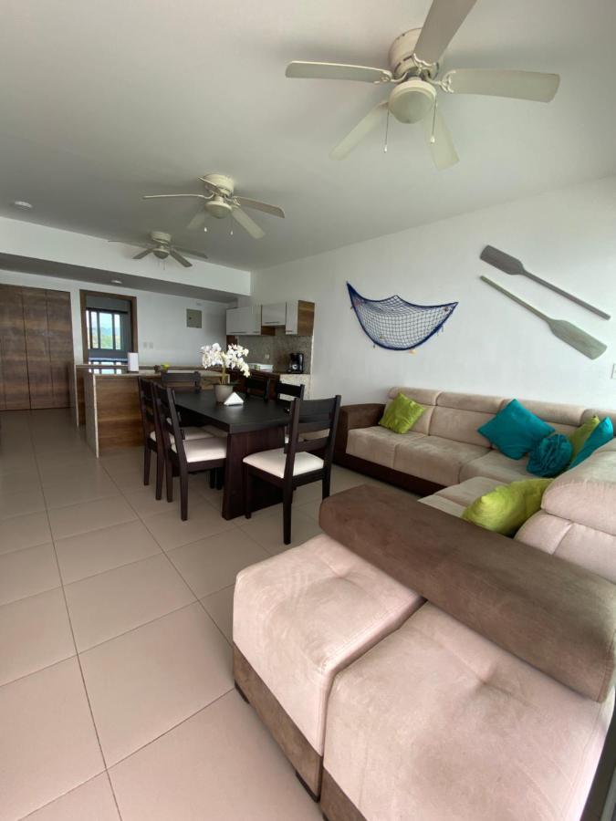 Departamentos Frente Al Mar En Playa Azul-tonsupa Apartamento